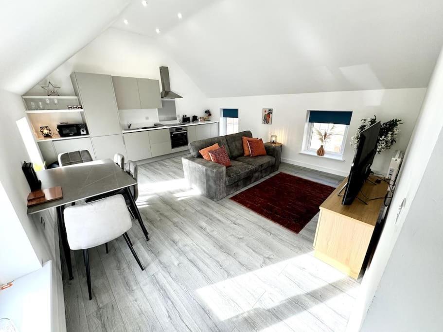 Stylish Penthouse In A Fantastic Location!