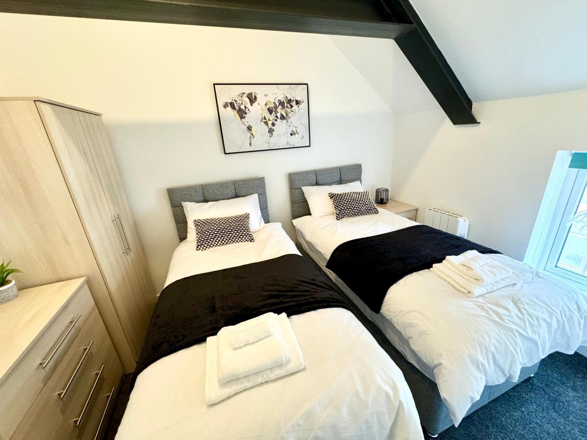 Apartment Stylish Penthouse In A Fantastic Location! Billingham