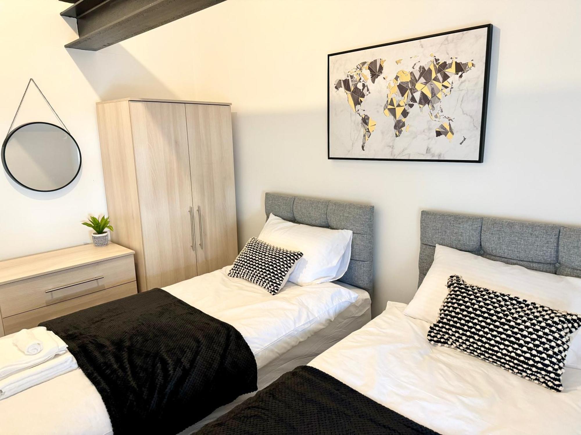 Apartment Stylish Penthouse In A Fantastic Location! *